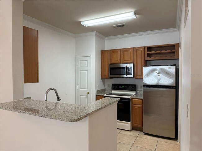 Building Photo - 18105 Back Stretch Ln