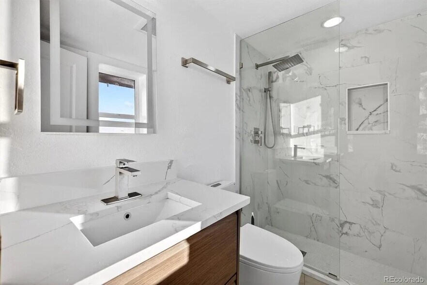Building Photo - 3047 W 47th Ave