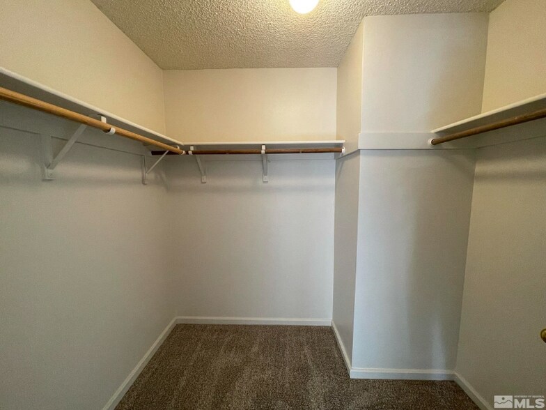 Building Photo - 1365 Kittyhawk Ave