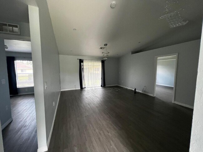 Building Photo - 4877 30th St SW