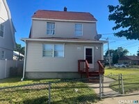 Building Photo - 2136 Barnum Ave
