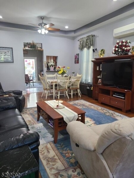 Building Photo - 154 W Washington Ave