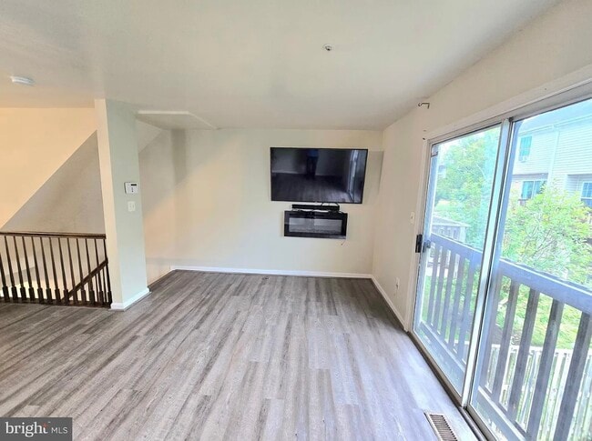 Building Photo - 13907 Edwall Dr