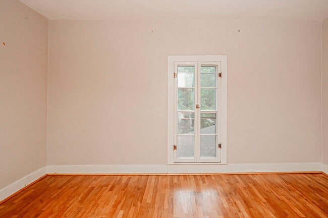 Building Photo - Please View 3D Virtual Walk-Through Before...