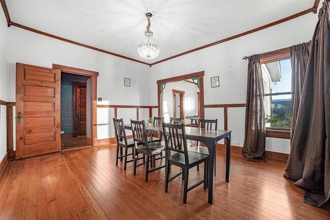 Building Photo - 17221 Steger Ln