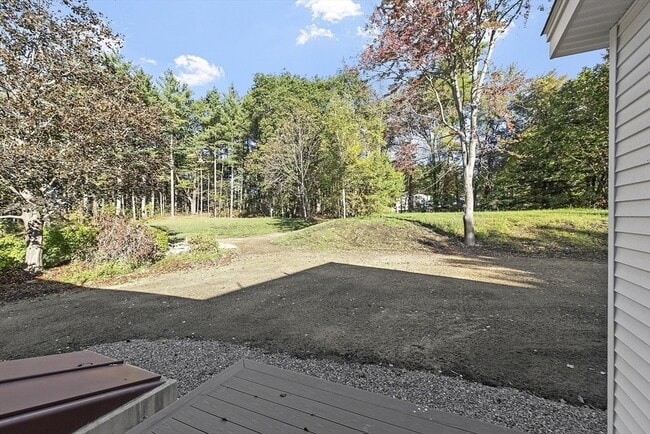 Building Photo - 18 Buttonwood Pl