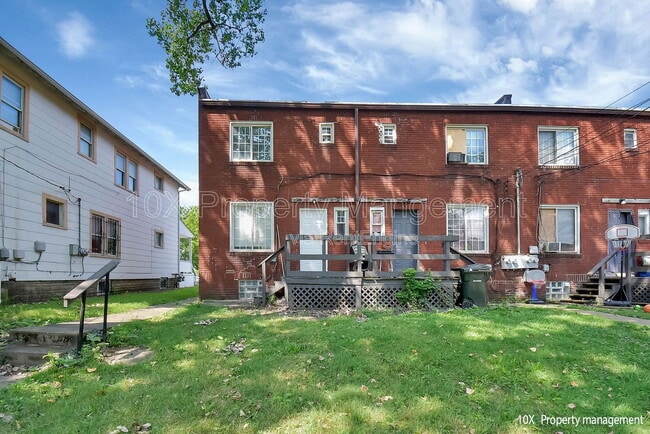 Building Photo - 532 S Terrace Ave