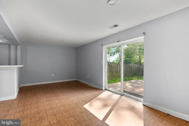 Building Photo - 9130 Bobwhite Cir