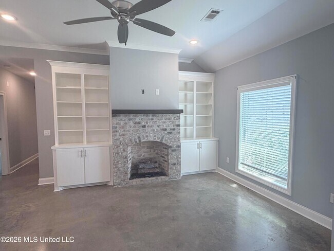 Building Photo - 531 Birchwood Blvd