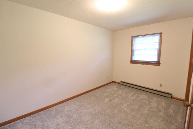 Building Photo - 1 bedroom apartment for rent!