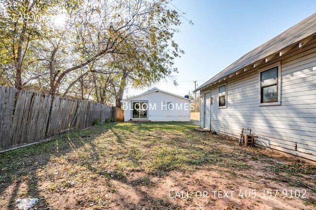 Building Photo - Great location just west of downtown Edmond!