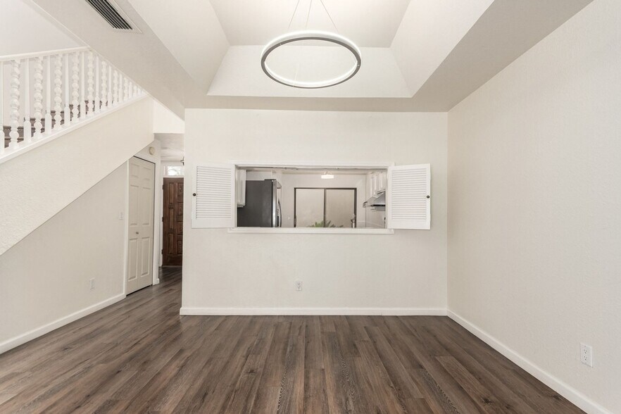 Building Photo - 6238 N 30th Pl