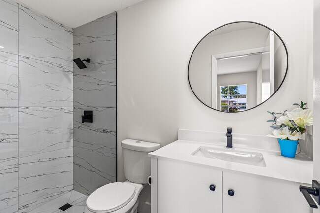 Building Photo - 551 Covered Bridge Blvd