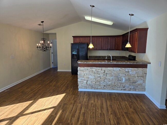 Building Photo - 1245 Pine Ridge St