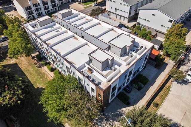 Building Photo - 2222 Moser Ave