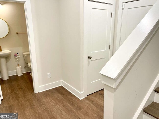 Building Photo - 1290 Zephyr Blvd SE