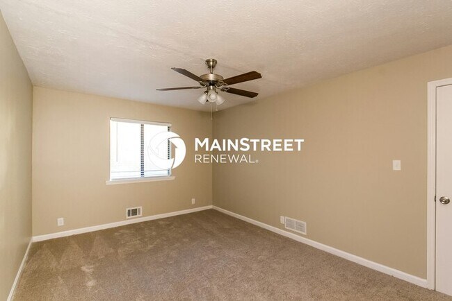 Building Photo - 3 Bedroom Pet-Friendly Home in Lithonia, GA with Main Street Renewal