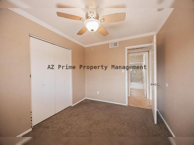 Building Photo - 922 S Acapulco Ln
