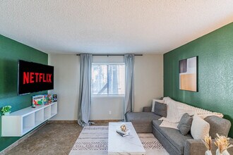 Building Photo - 8550 E McDowell Rd