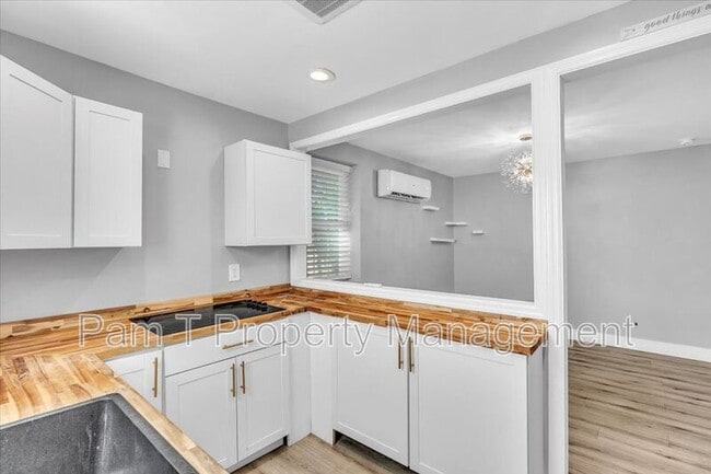 Building Photo - 2514 Florida Ave