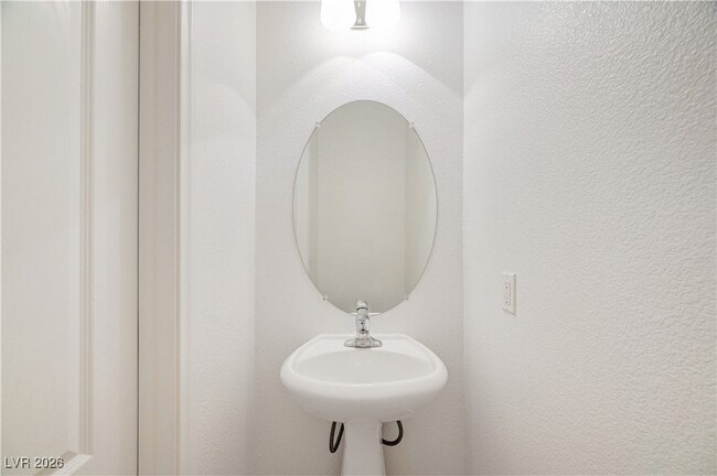 Building Photo - 9260 Pembrook Falls Ave