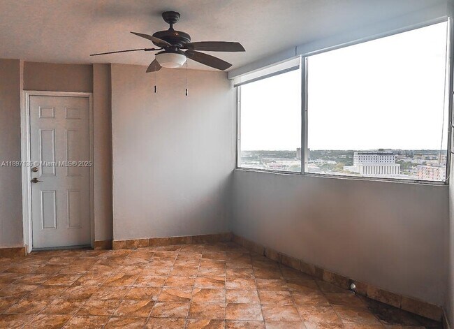 Building Photo - 100 Golden Isles Dr