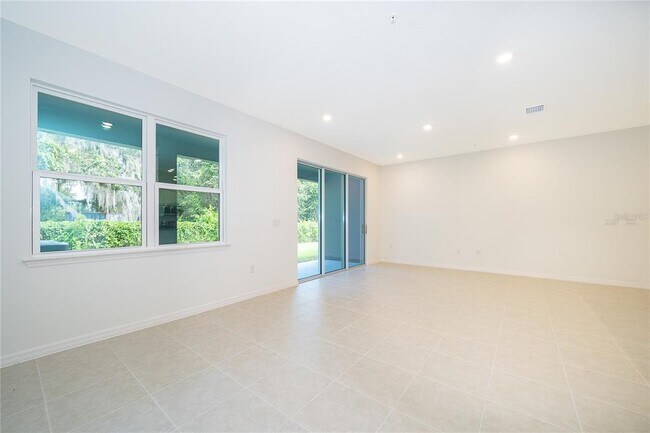 Building Photo - 5285 Luisa Ct