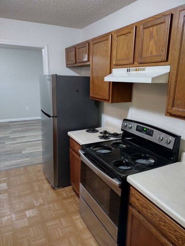 Building Photo - 618 W Horah St