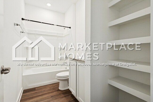 Building Photo - 40345 Cara Mae St