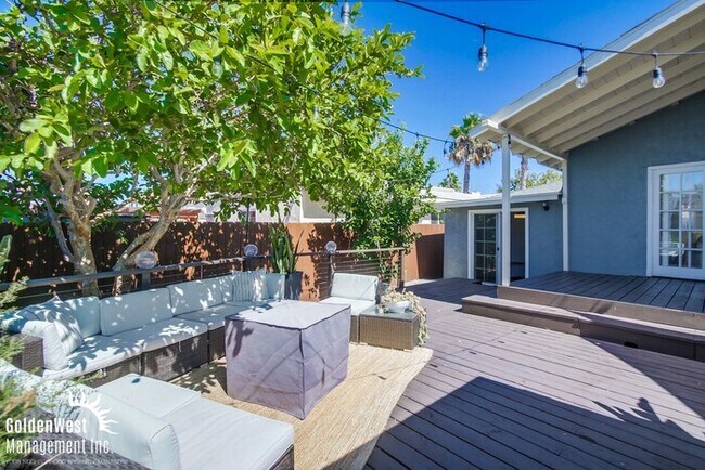 Building Photo - Beautifully Remodeled 4Bdm 2Ba Home with Detached Room/Gym Home in Talmadge Neighborhood.