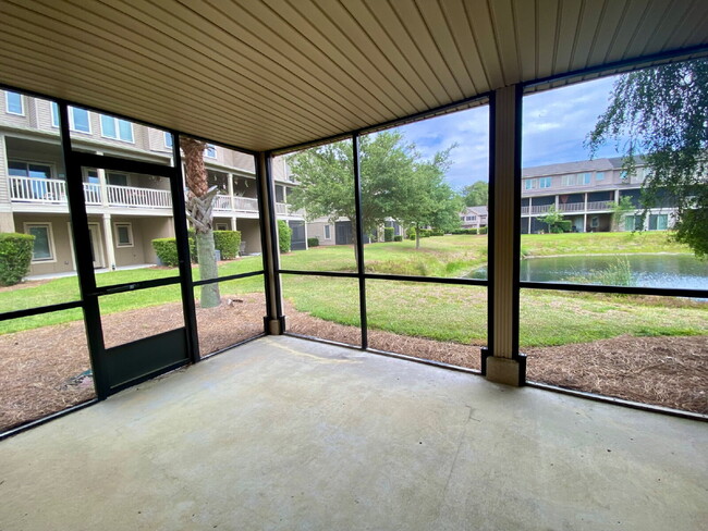 Building Photo - Spacious Townhome located on Hilton Head I...