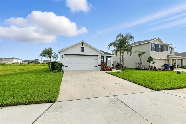 Building Photo - 3903 Silver Strand Trl