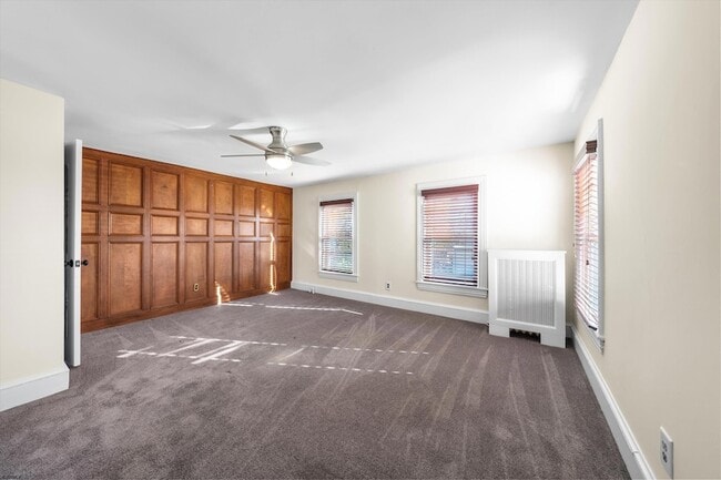 Building Photo - 616 W Ocean Heights Ave