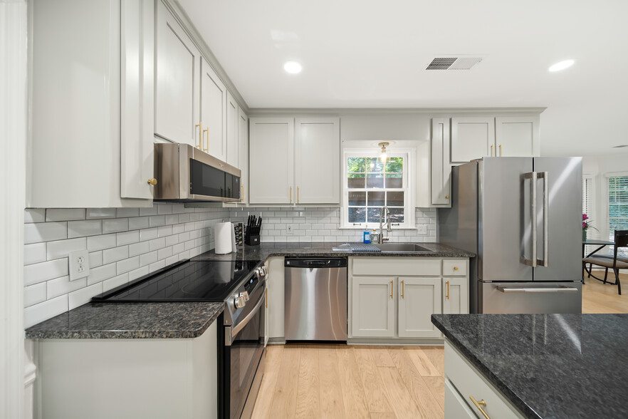 Building Photo - 4506 Reva Way NE