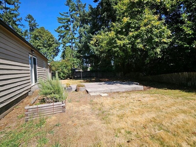 Building Photo - 632 Lake Bay Ct