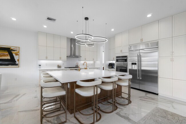 Building Photo - 17533 Sparkling River Rd