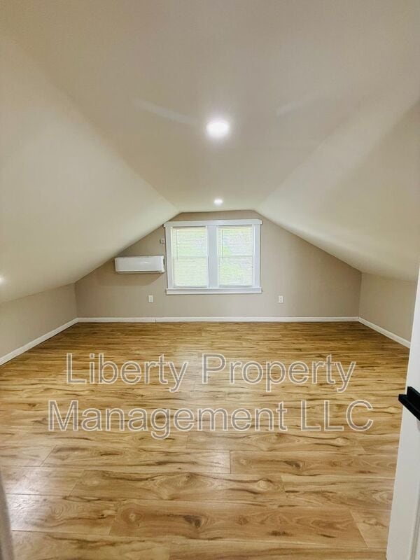 Building Photo - 1628 Murchison Rd