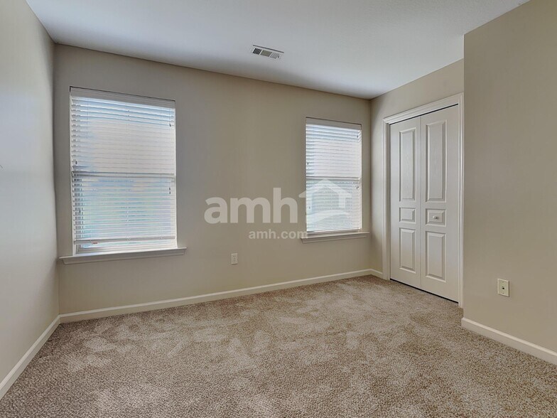 Building Photo - 1523 Bailey Park Ln