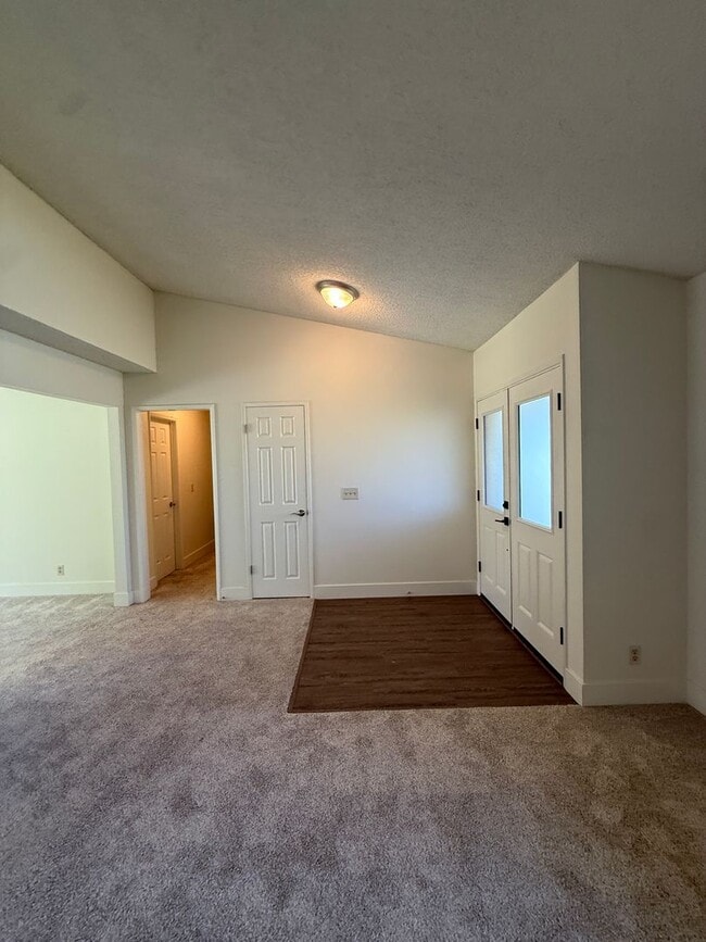 Building Photo - Orcutt Single Story Recently Updated Home with Large Yard