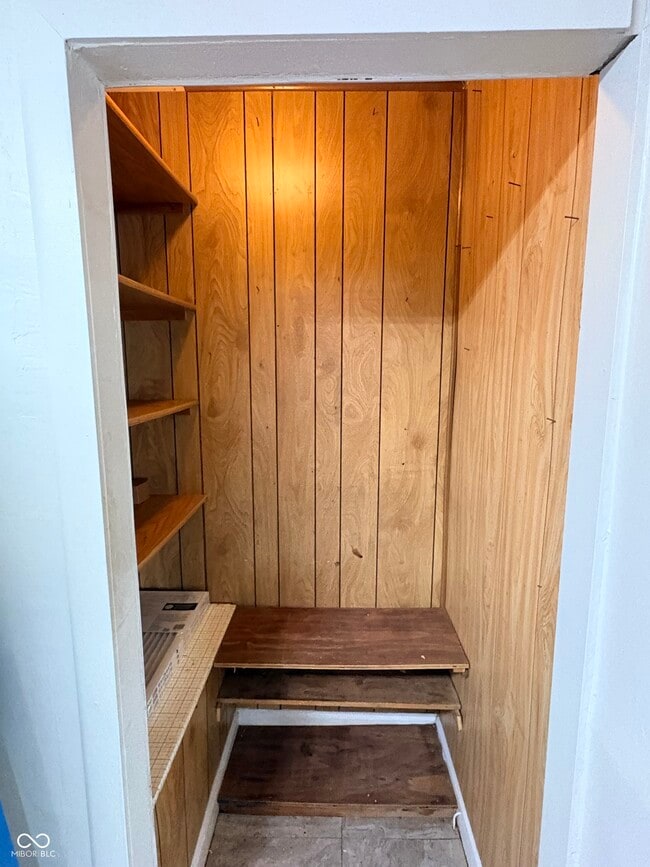 Building Photo - 6125 Kingsley Dr