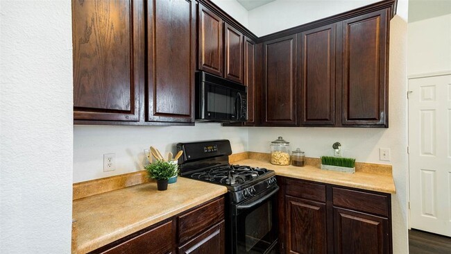 Building Photo - 5112 Bald Cypress Ln