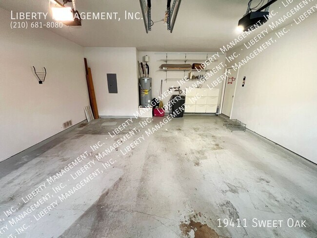 Building Photo - 19411 Sweet Oak