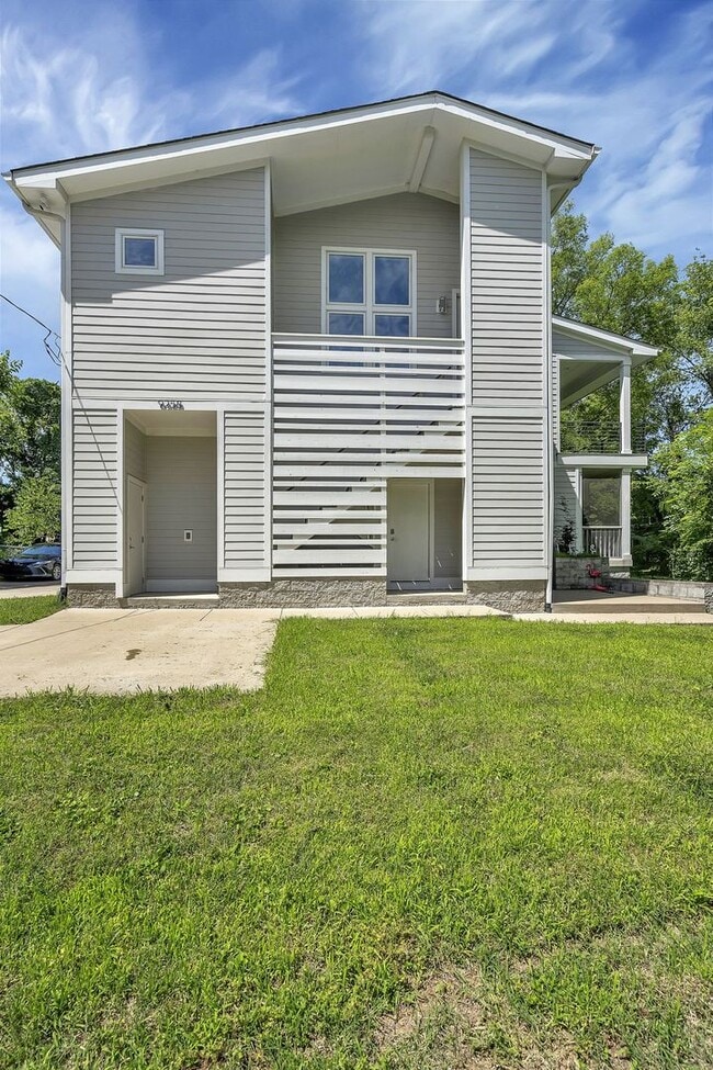 Building Photo - Awesome fully furnished 1BE/1BA in the Wav...