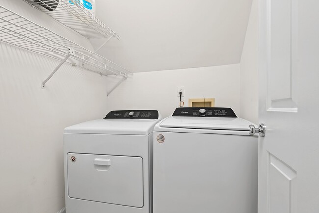 Building Photo - **Applications Pending** Charming Home on Large Lot in Chapel Hill!