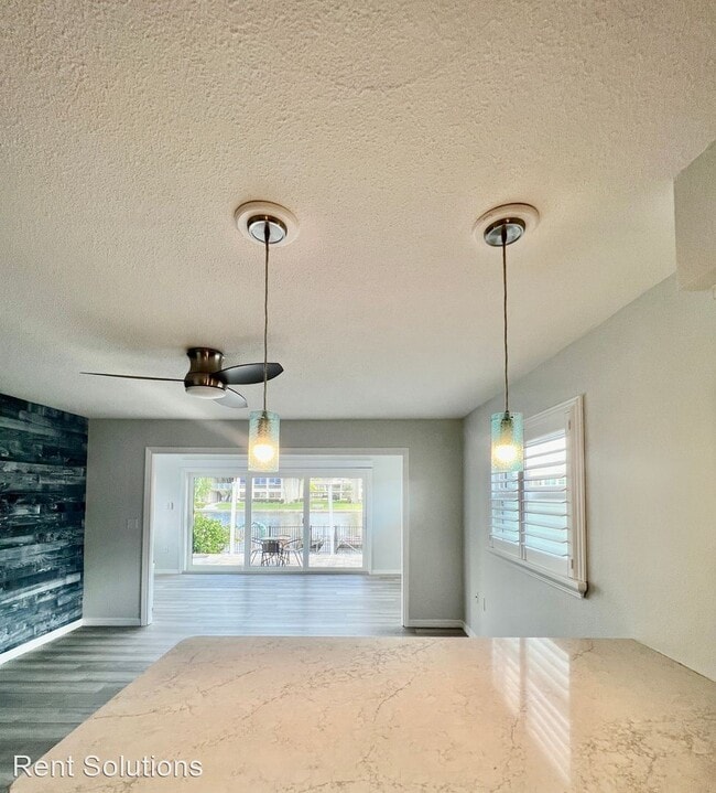 Building Photo - 2 br, 1 bath House - 4717 Floramar Terrace