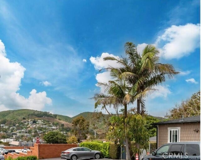 Building Photo - 577 S Coast Hwy