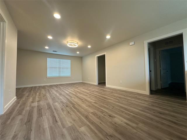 Building Photo - 809 Lotus Dr