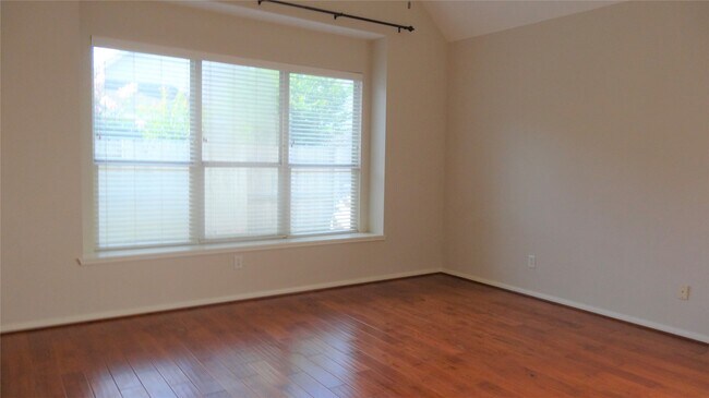 Building Photo - 4822 Schiller Park Ln