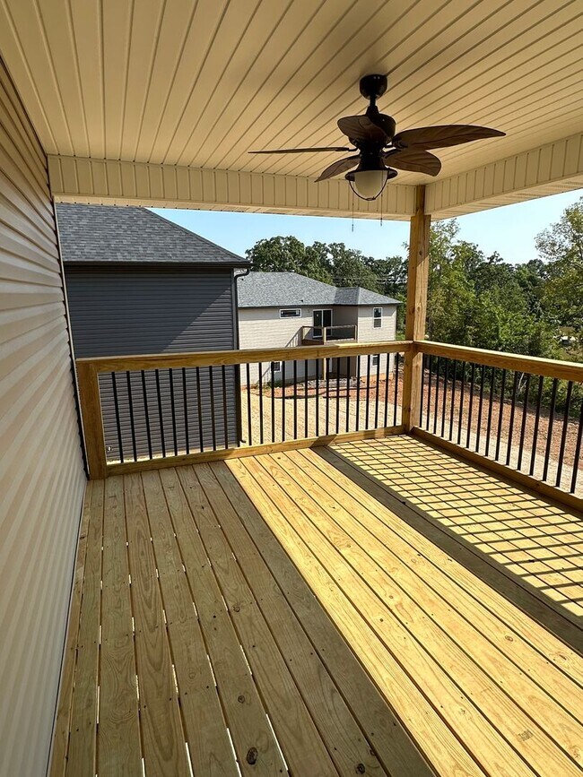 Building Photo - NEW 5 Bed 3 Bath w/ Walk Out Basement Waynesville School District
