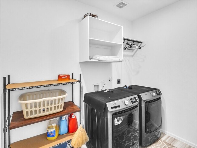 Building Photo - 21022 Camberwell Beauty Ln